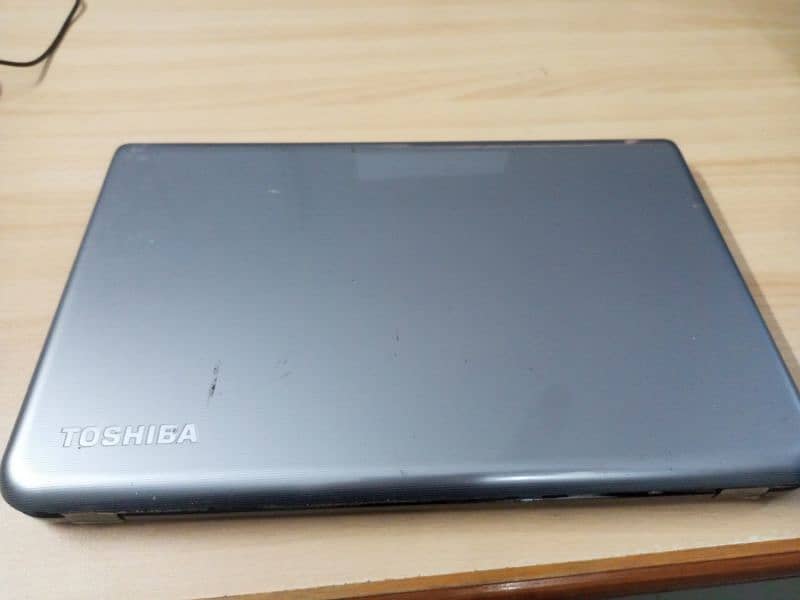 Toshiba Touch screen Satellite L55t-A5290. 5