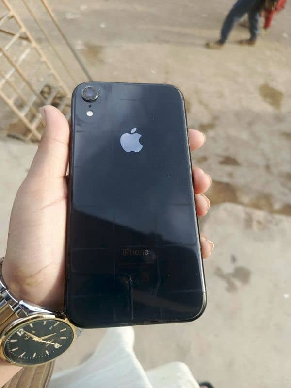 iphone XR 64 gb factory unlock 10/9 condition 0