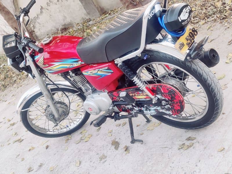 Honda 125 Rawalpindi number 2018 model on my name biomatric available 0