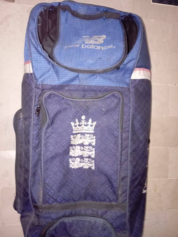 cricket kit bag | used only 2 months | 5