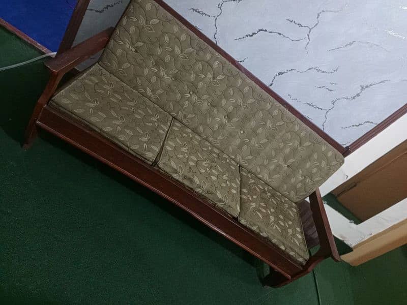 Old Style Sofa Set For Sale 0