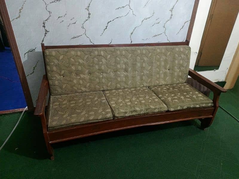 Old Style Sofa Set For Sale 1