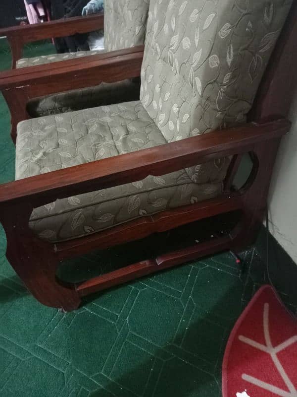 Old Style Sofa Set For Sale 4