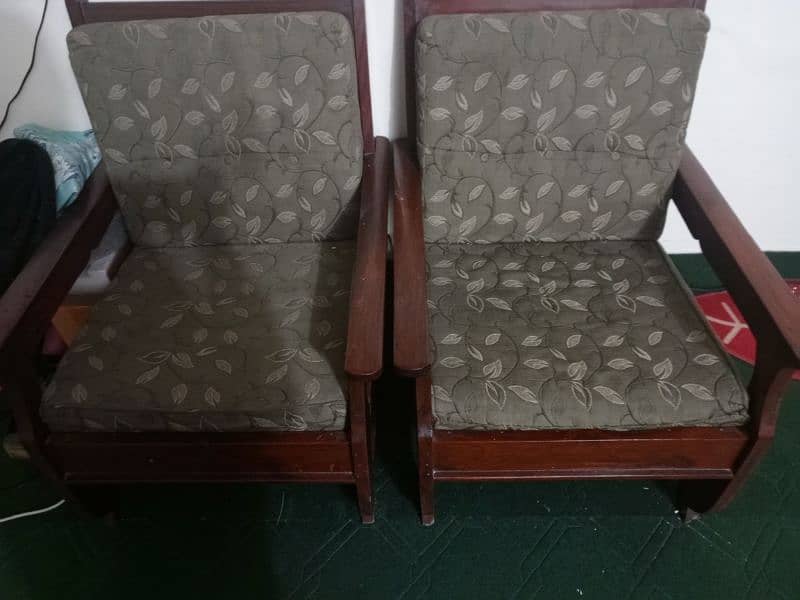 Old Style Sofa Set For Sale 5