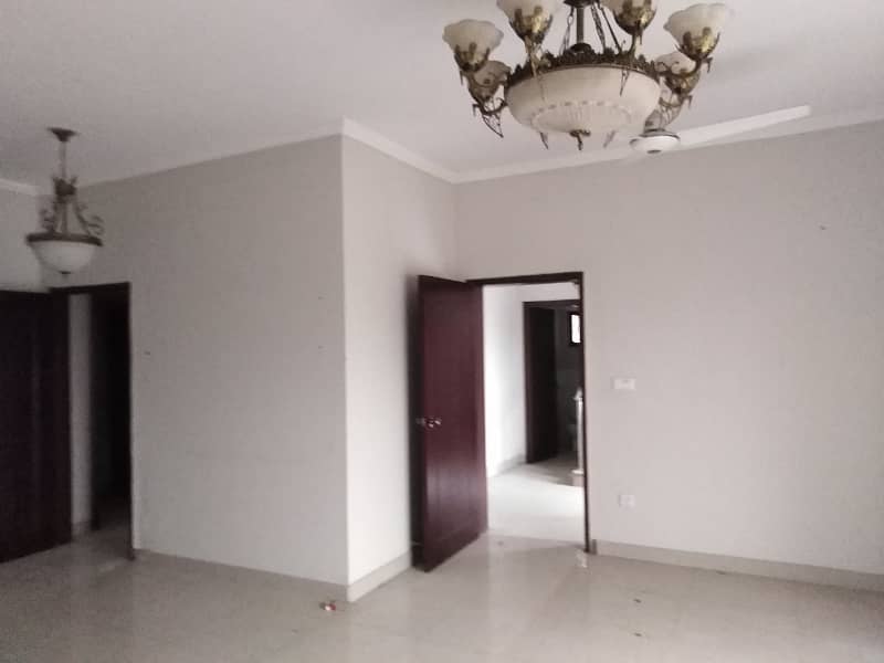 14 Marla House Of Paf Falcon Complex Near Kalma Chowk And Gulberg Iii Lahore Available For Sale 21