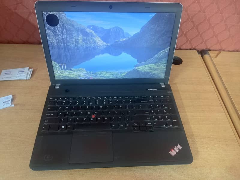 Lenovo i3 3rd generation 4GB ram numeric keyboard laptop 0