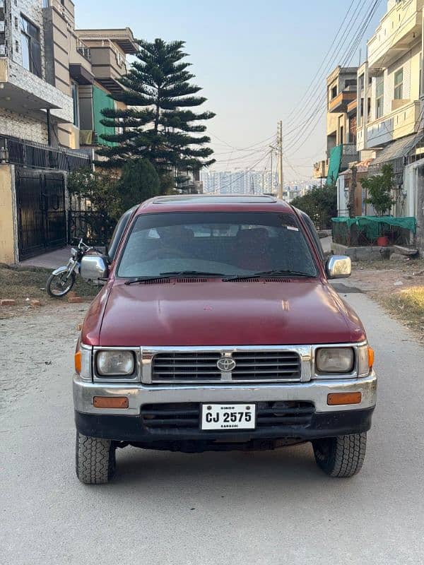 Toyota Hilux 1992 4