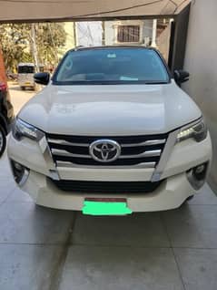 Toyota Fortuner 2017 V 2.7 Petrol 4x4