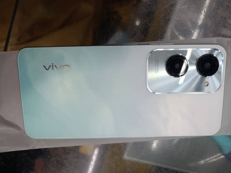 vivo y18 6+6 128 10/10 0