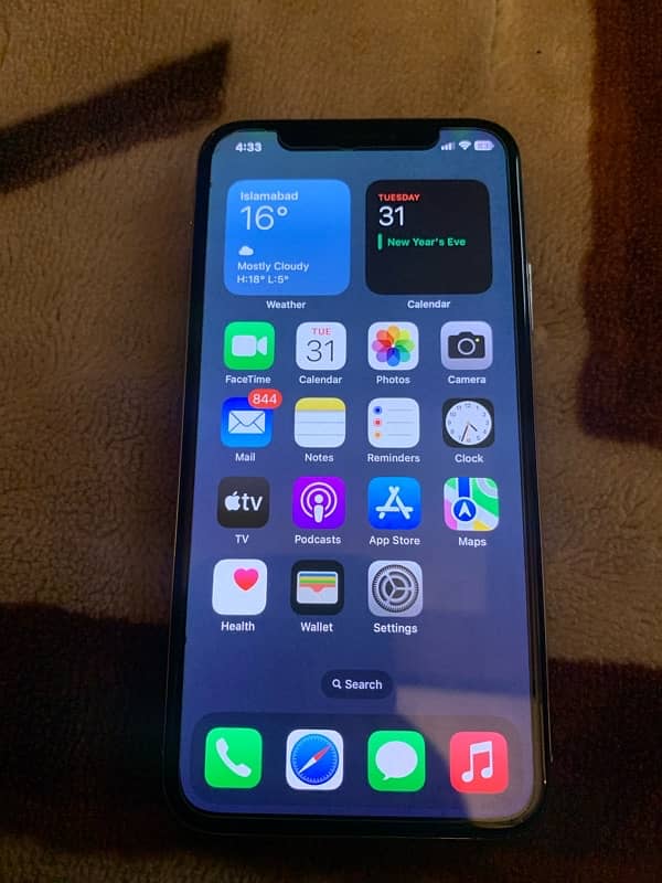 iPhone X 64gb. 3