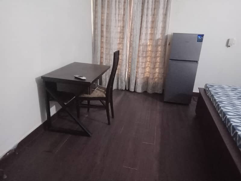 Full furnished brand new 1 bedroom ideal for bachelor in model Town H block for rent 6