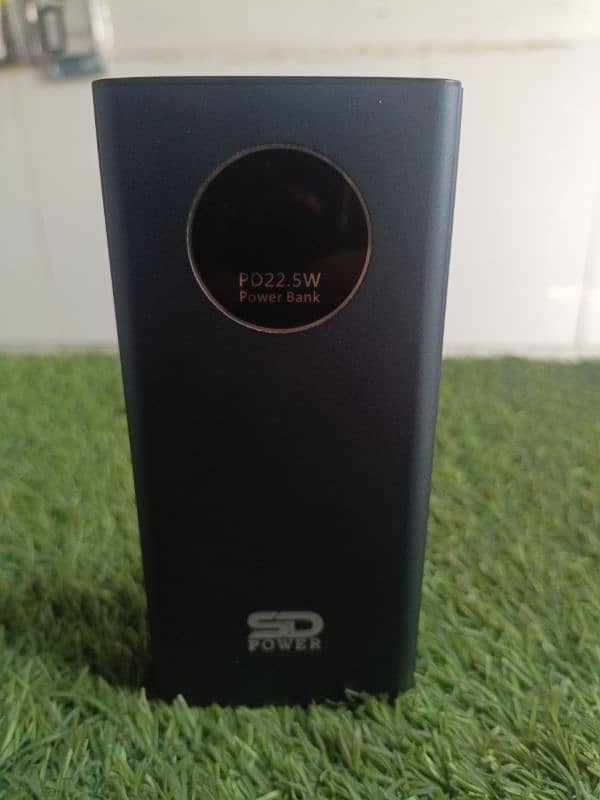 Super Fast Charging Power bank Black Colour 1