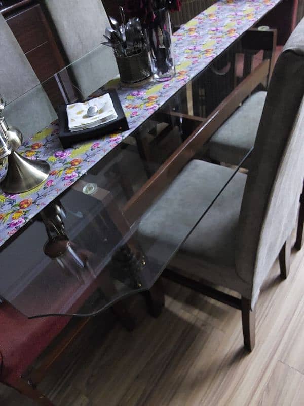 pure wooden dining table. 3