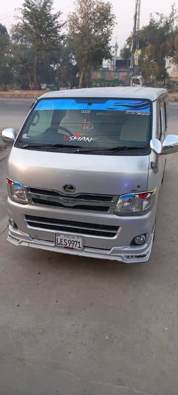 Toyota Hiace 2006 1