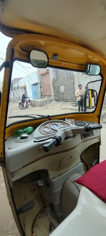 New Asia CNG Rickshaw 9 seater 4