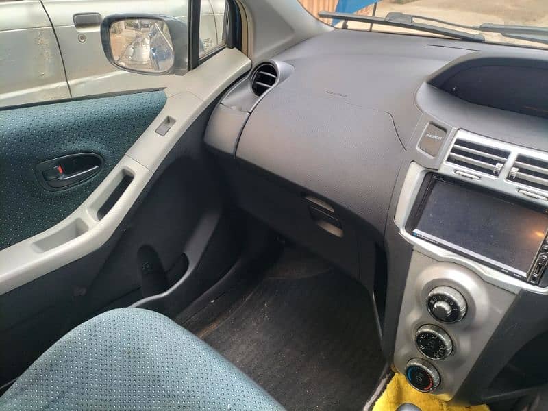 Toyota Vitz 2007/2012 7