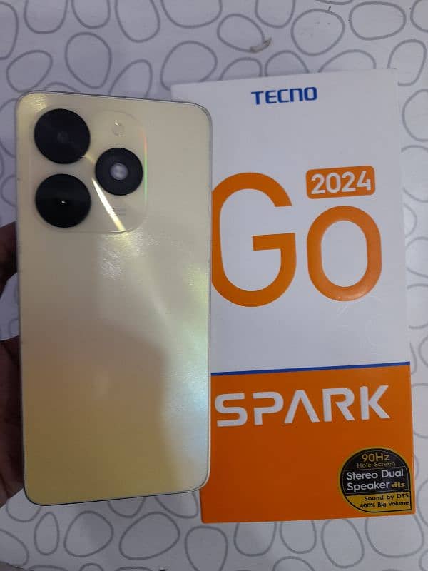 SPARK GO 2024 4+4 RAM 64 MEMORY SET CHARGER AND BOX 0