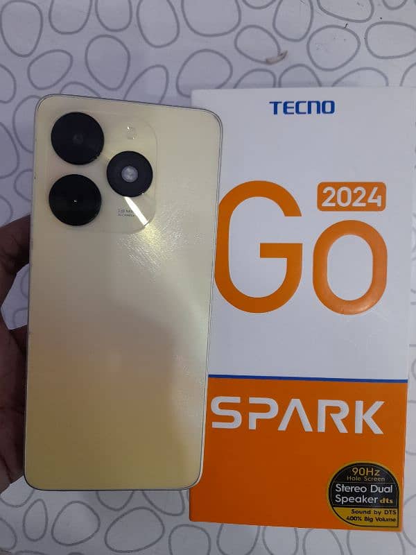 SPARK GO 2024 4+4 RAM 64 MEMORY SET CHARGER AND BOX 1