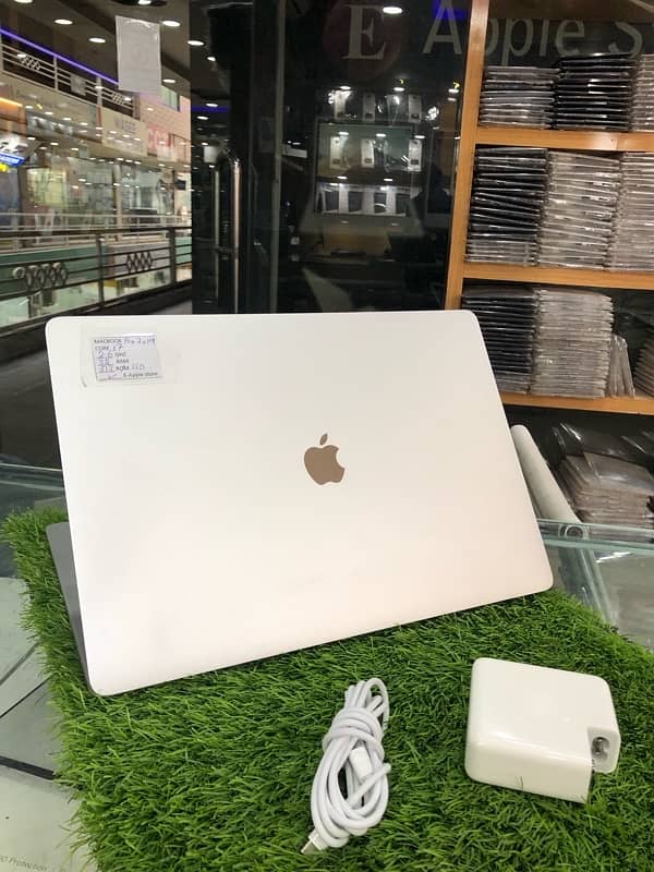 MacBook Pro 2019 (16-inch) 2