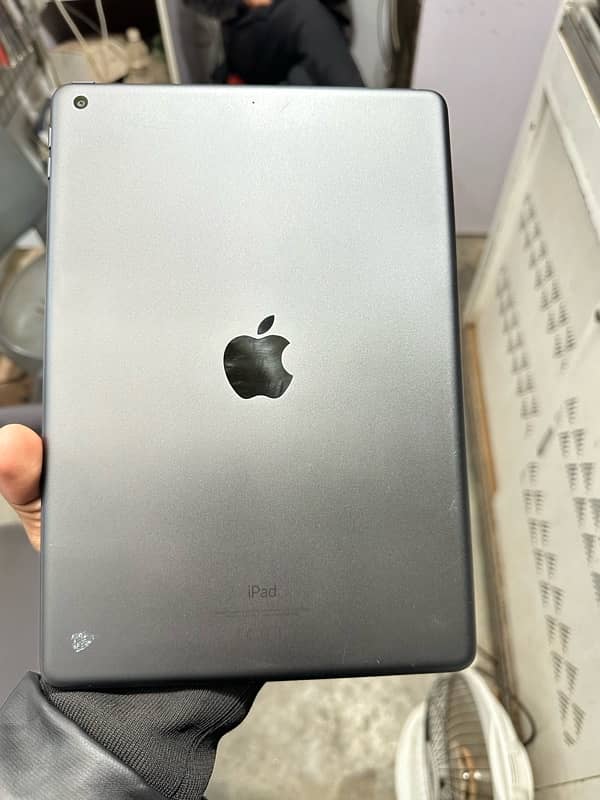 ipad 9Th Generation (64GB) 0