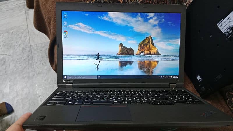 Lenovo Thinkpad Core i3 4th gen like new 2