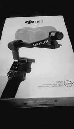 dji RS 3 Gimbal 10by9.5 condition