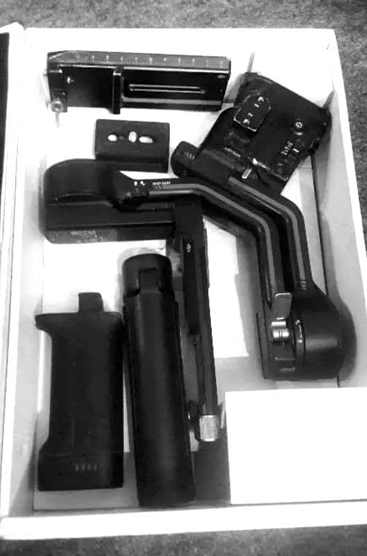 dji RS 3 Gimbal 10by9.5 condition 1