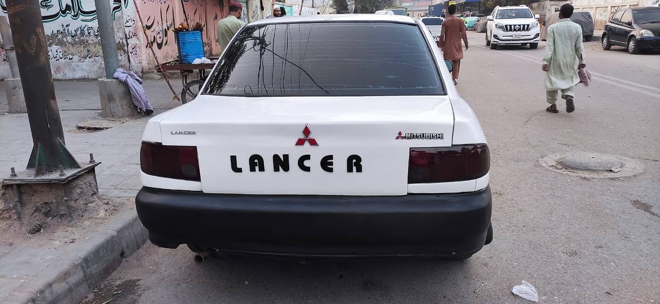 Mitsubishi Lancer 1992 2