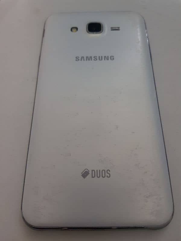 Samsung J7 Duos 2015 (J700H) 5