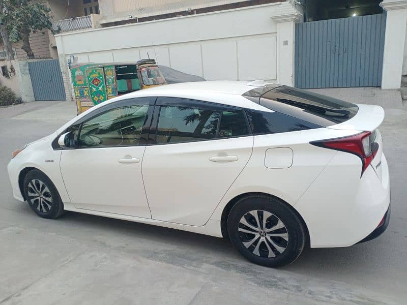 Toyota Prius 2019 (03247607332) 5