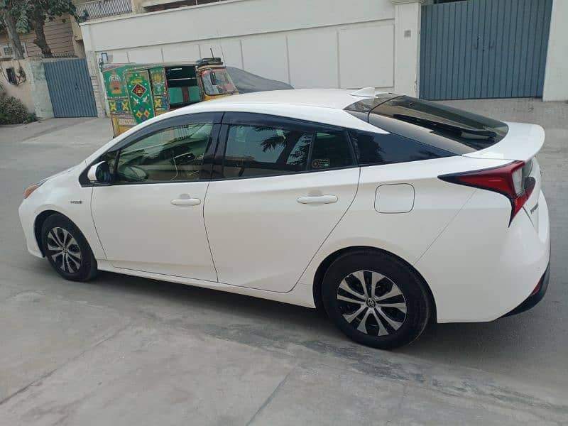 Toyota Prius 2019 (03247607332) 6