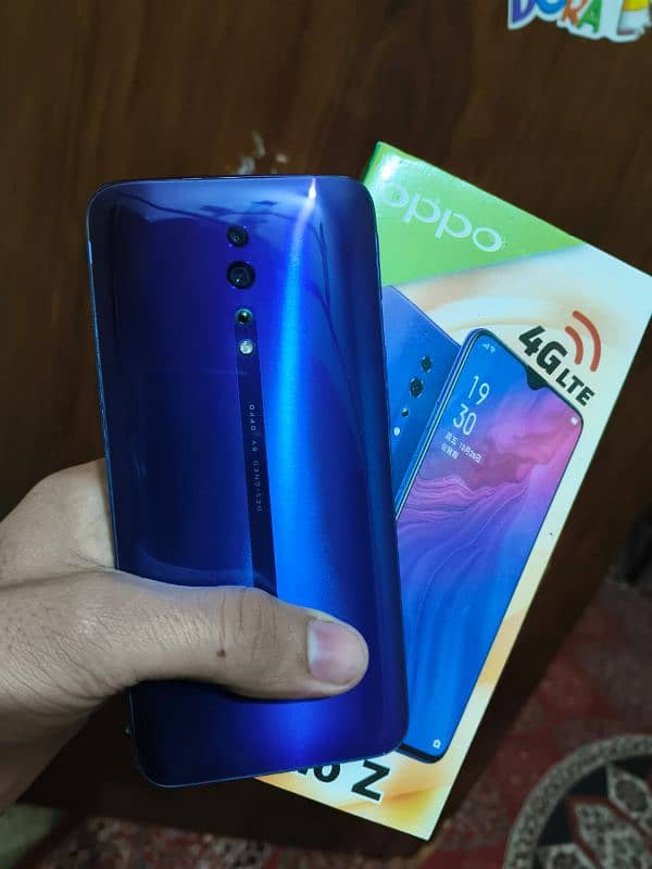 Oppo Reno Z 8/256 GB  10/10 0