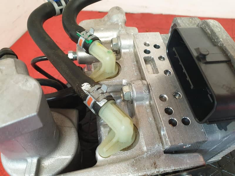 Toyota Yaris Aqua Axio Feilder Prius Hybrid ABS Pump 2