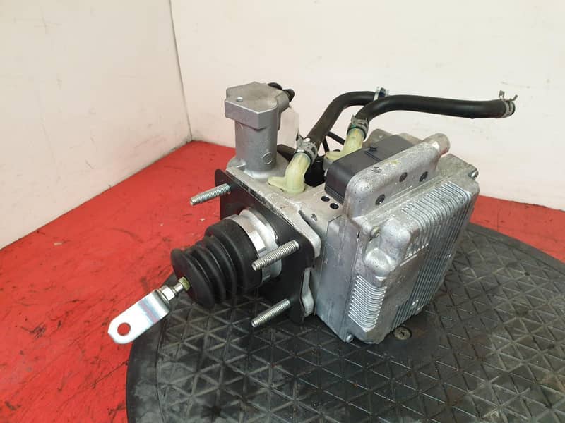 Toyota Yaris Aqua Axio Feilder Prius Hybrid ABS Pump 3