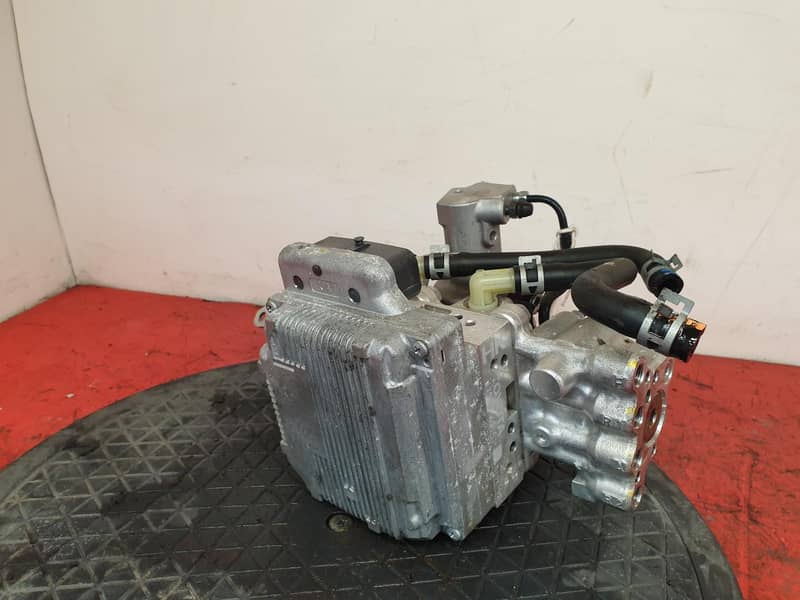 Toyota Yaris Aqua Axio Feilder Prius Hybrid ABS Pump 4