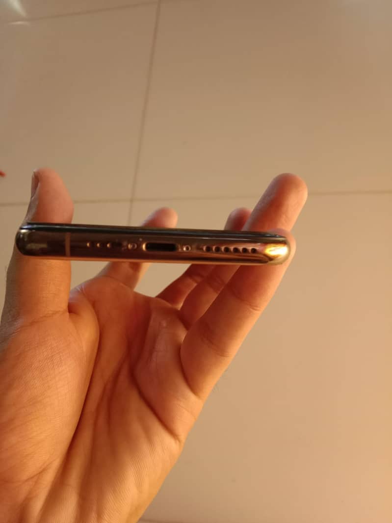 Apple iPhone XS 2