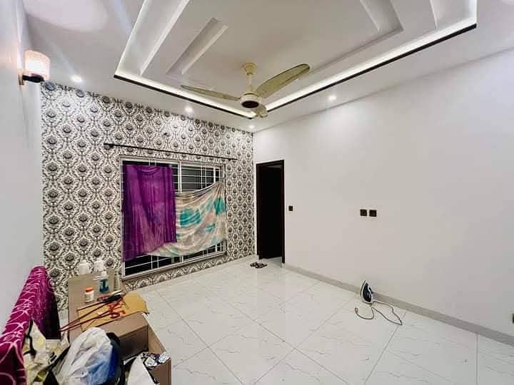 12 Marla Luxury 80 Feet Bungalow For Sale In JoharTown Lahore 8