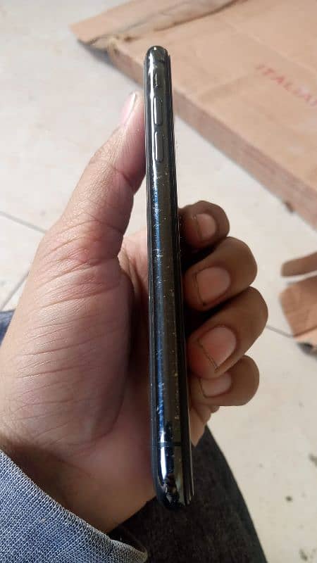 Iphone X PTA Proved 256 GB Black Color 3