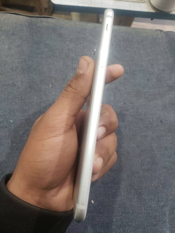 iphone 6 plus lush condition 2