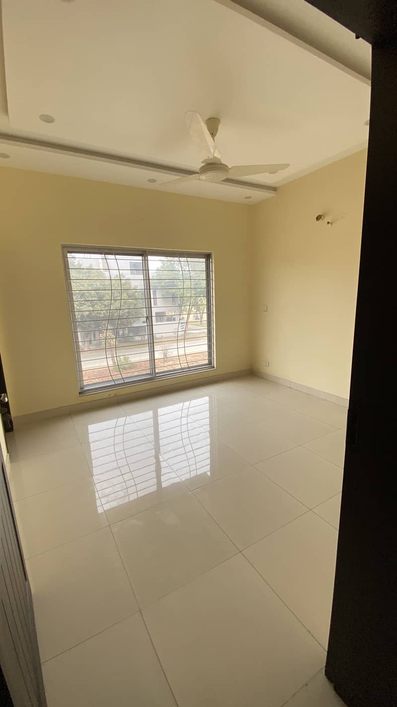 Brand New 5 Marla House For Rent 23