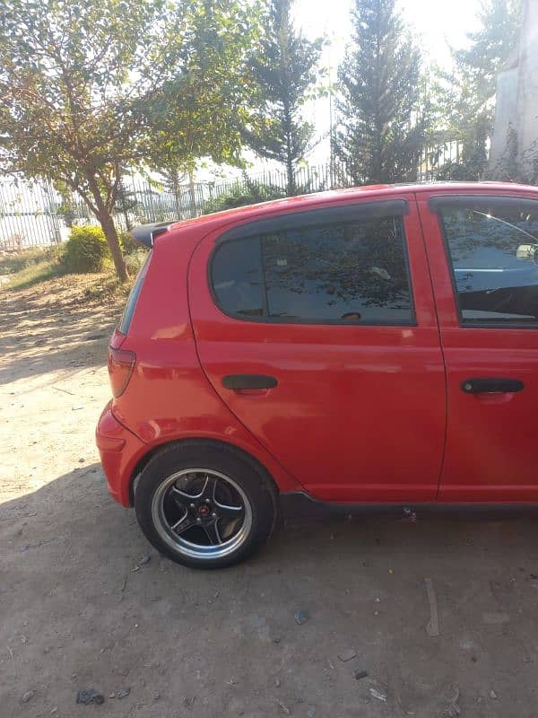 Toyota Vitz 2000 8