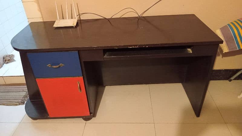 Computer Table For Sale 1