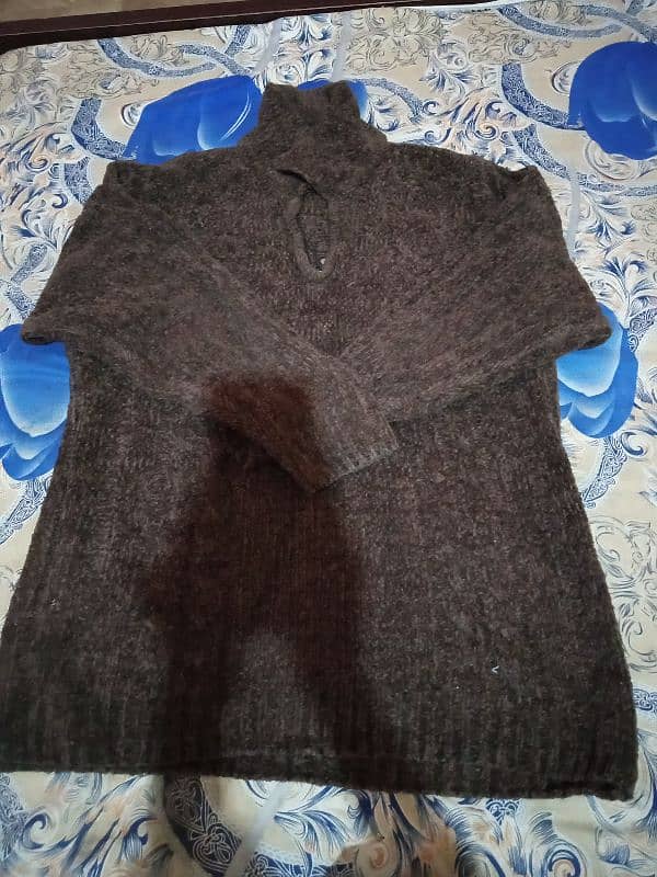 sweater and hoddy for sale baranded (j. ) barand 4