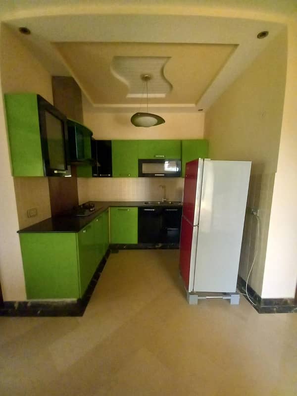 One kanal upper portion furnished Lower portion Lock Phase 4 5