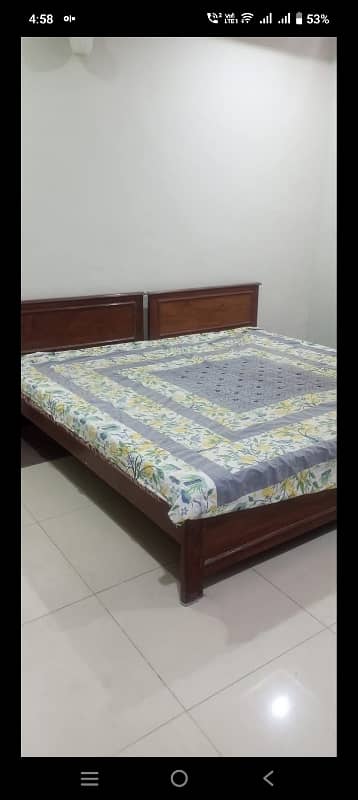 Fully furnished One Bedroom Available For Rent Near To High Court Multan AC, Almari, single Bed, Sofa 0