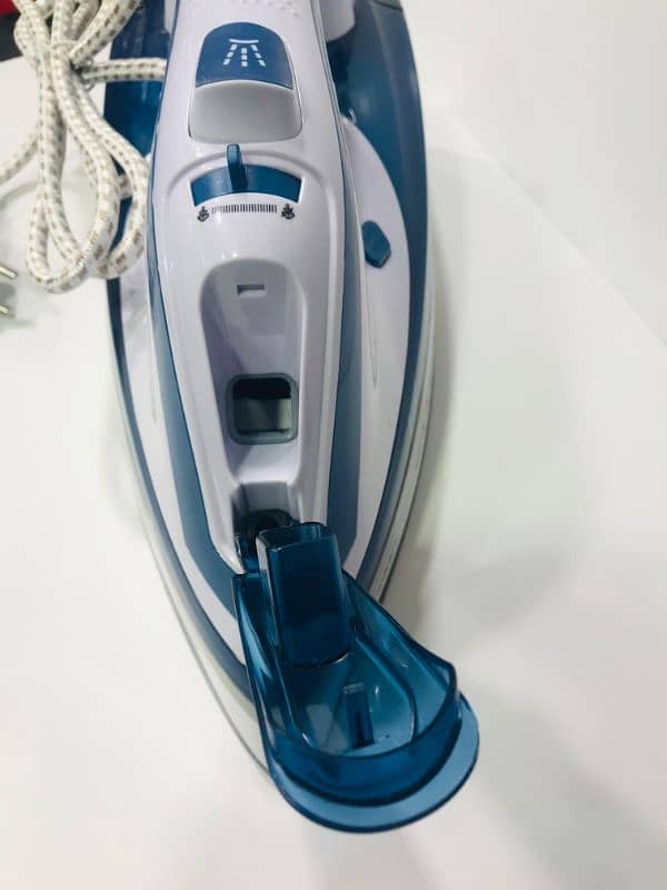 RAF 2600W Powerful Electric Steam Iron with Ceramic Soleplate 7