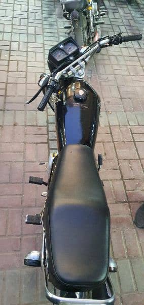 Honda cg 125 2018 model mint condition 3