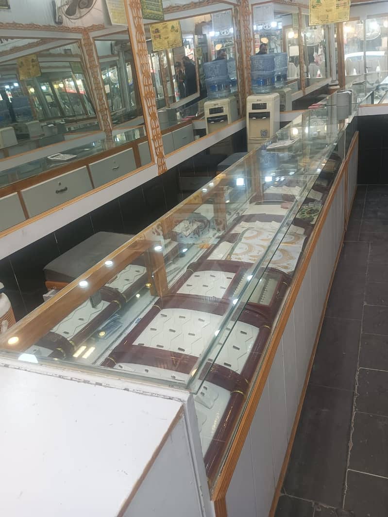 jewlery shop fittings showcases, glasses and benches 2