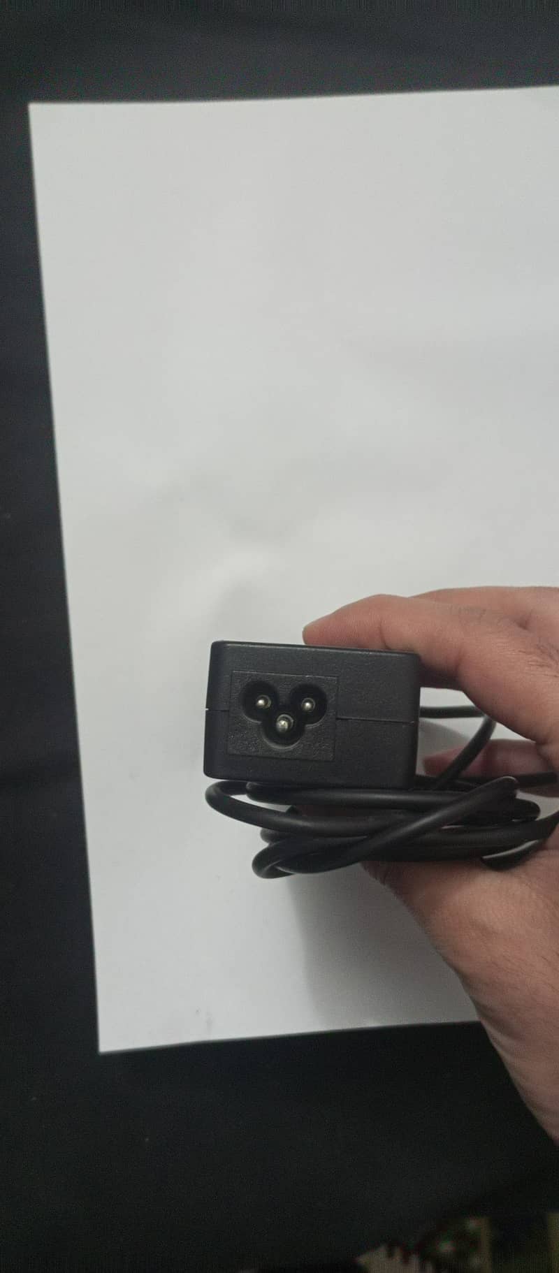 65 W Lenovo C-type charger 1