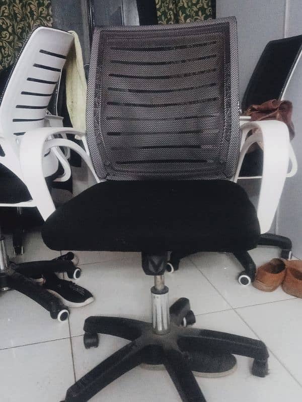 Office chairs for sale. 4